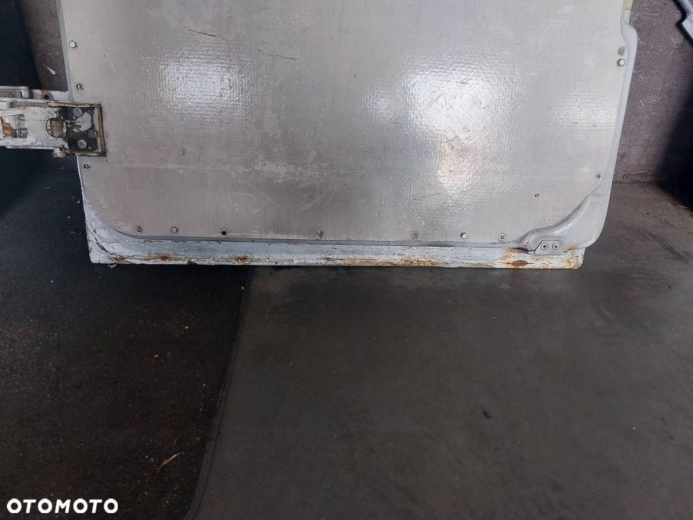 DRZWI KOMPLETNE PRAWY LEWY TYŁ SKRZYDEŁKA MERCEDES SPRINTER W903 - 9