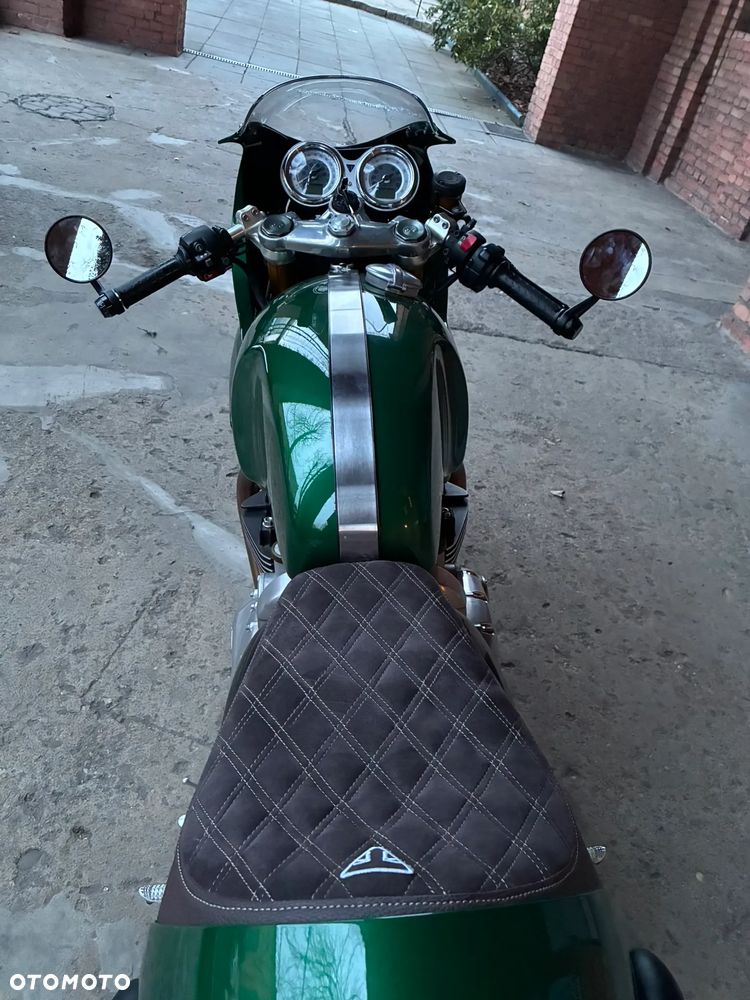 Triumph Thruxton - 11