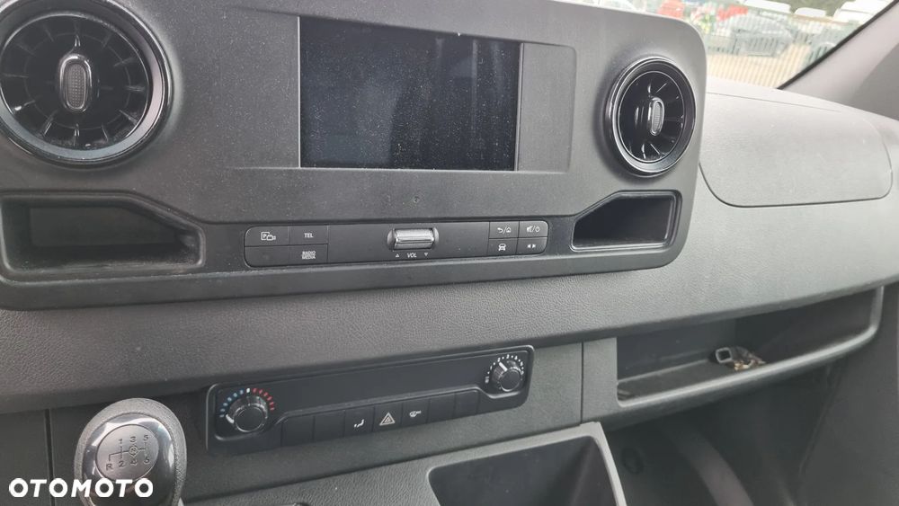Mercedes-Benz Sprinter - 30