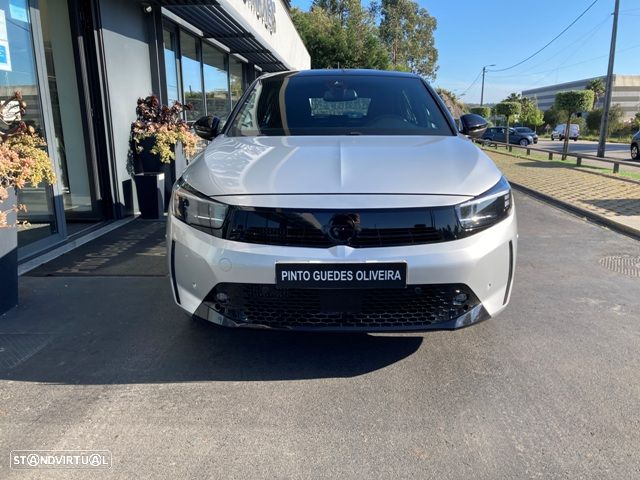 Opel Corsa 1.2 T GS - 2