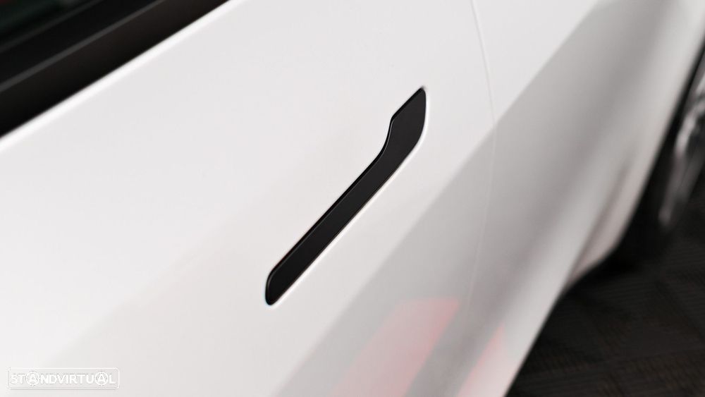 Tesla Model Y Long Range Dual Motor AWD - 15