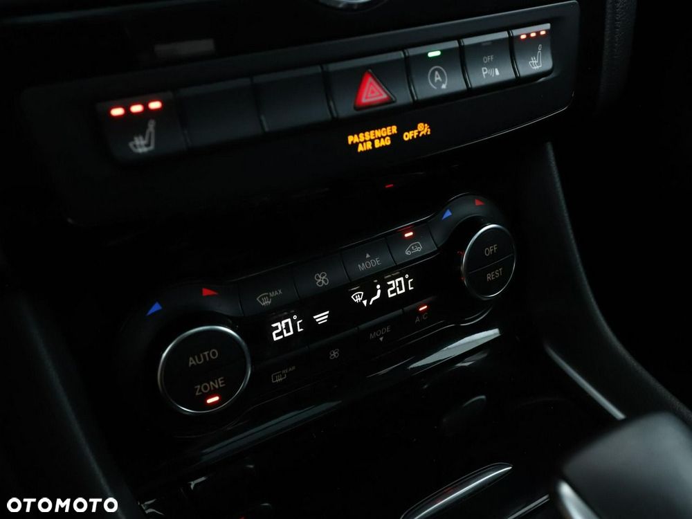 Infiniti QX30 2.0t DCT AWD Luxe Tech - 28