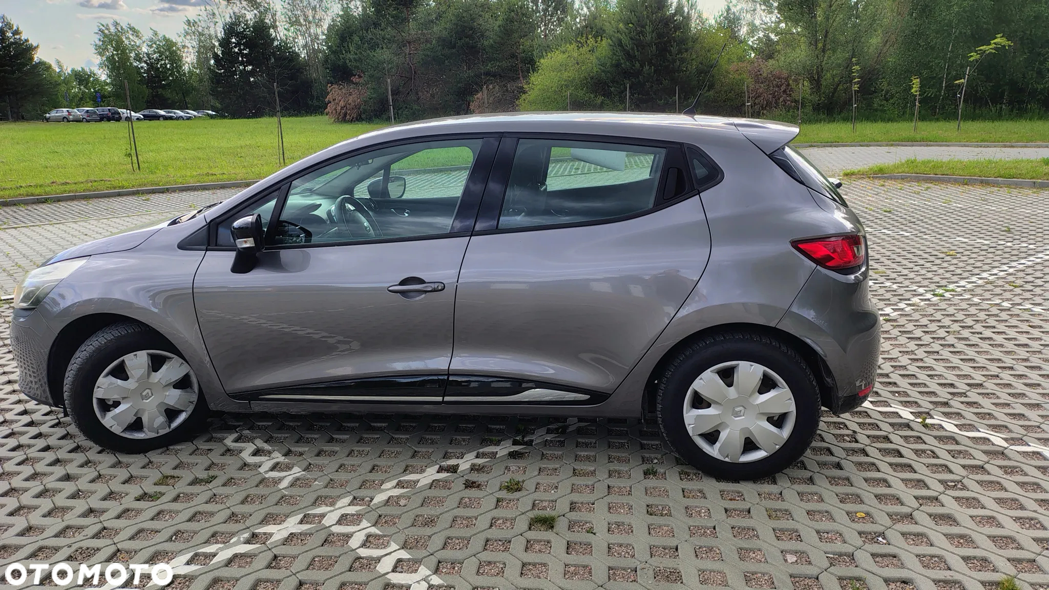 Renault Clio 1.2 16V Zen - 4