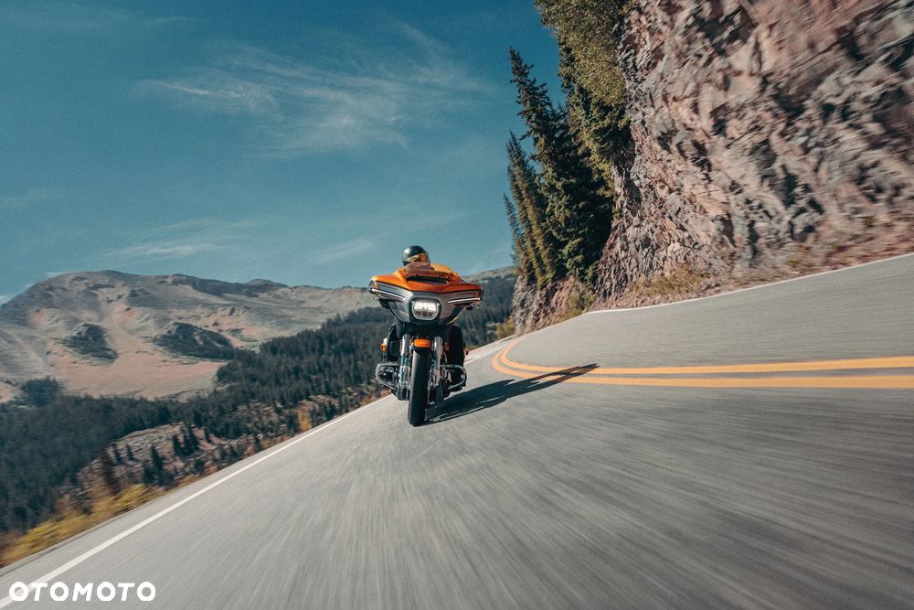 Harley-Davidson CVO Street Glide - 4