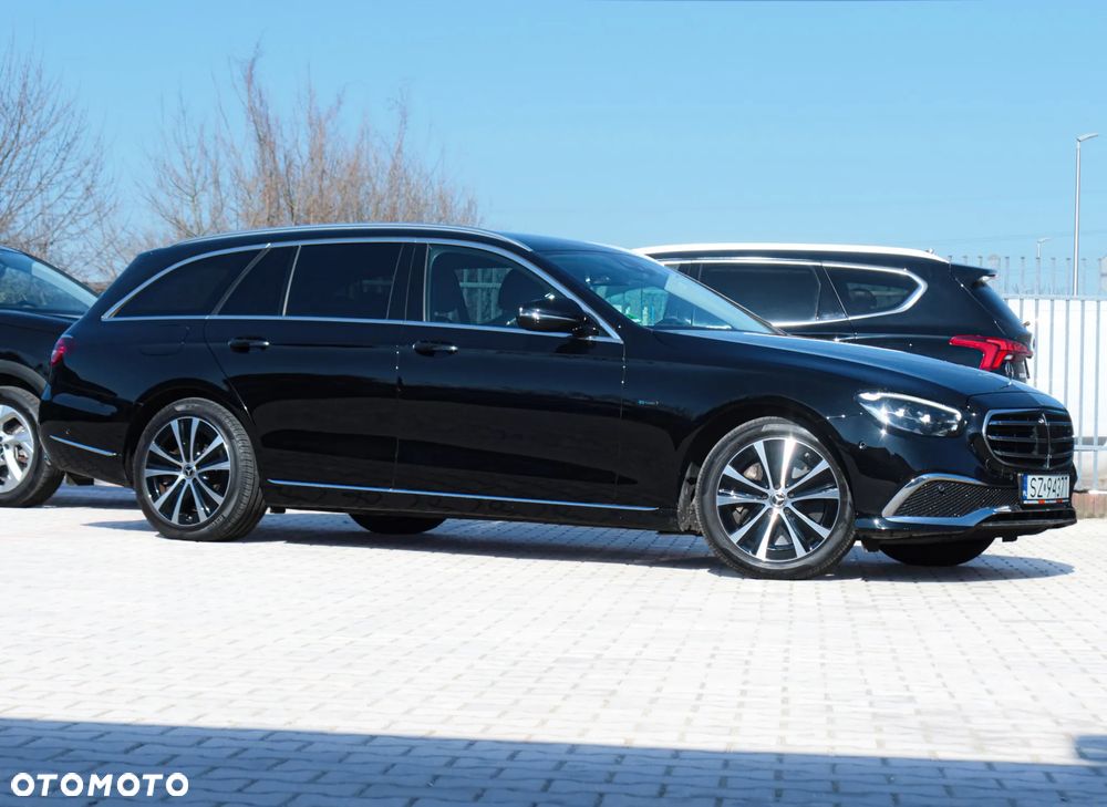 Mercedes-Benz Klasa E 300 de 9G-TRONIC Exclusive - 4