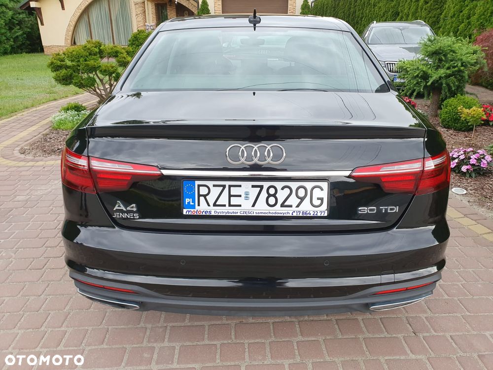 Audi A4 Limousine - 7