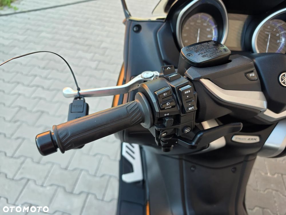 Yamaha Tmax - 8