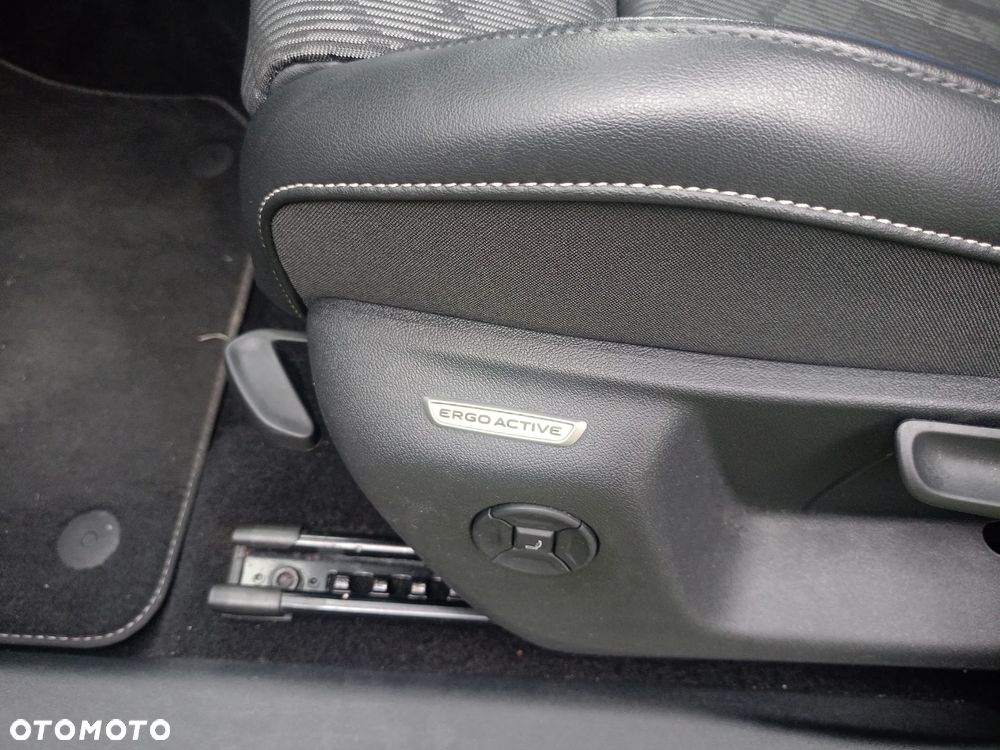 Volkswagen Tiguan - 8