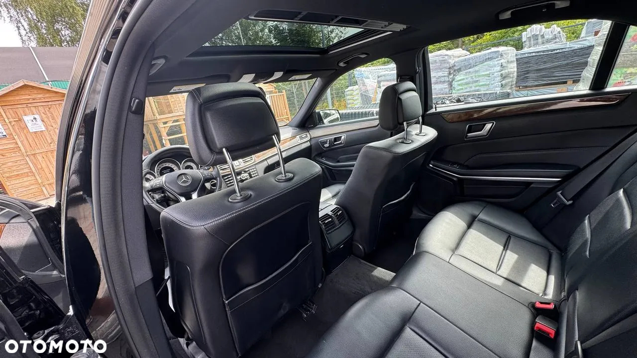 Mercedes-Benz Klasa E 350 4Matic 7G-TRONIC Elegance - 9