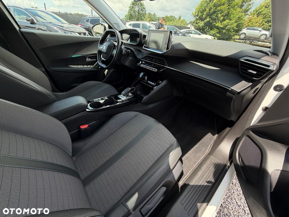 Peugeot 2008 1.5 BlueHDi Allure S&S EAT8 - 24