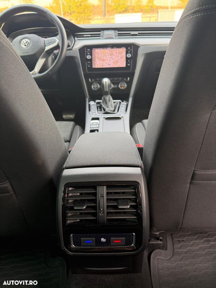 Volkswagen Passat Variant 2.0 TDI DSG Comfortline - 17