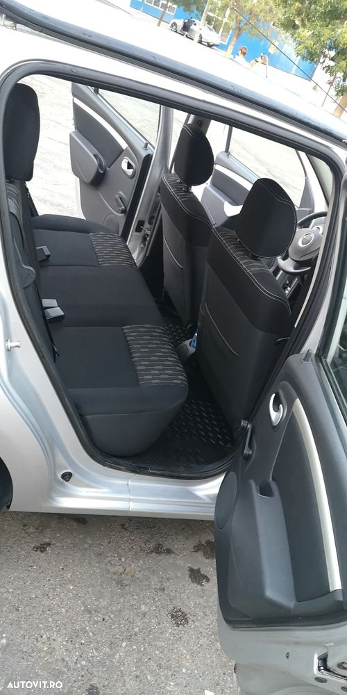 Dacia Sandero 1.2 16V Smile! - 6