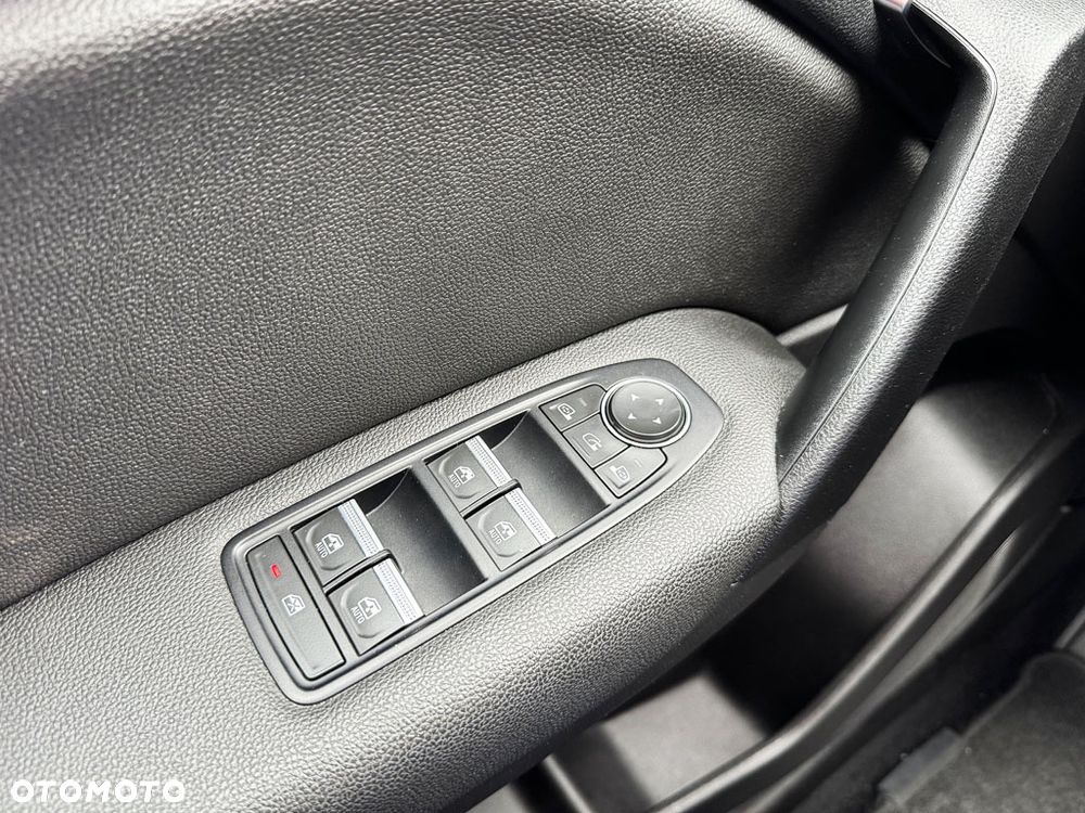 Renault Captur 1.6 E-TECH Plug-In Intens - 24