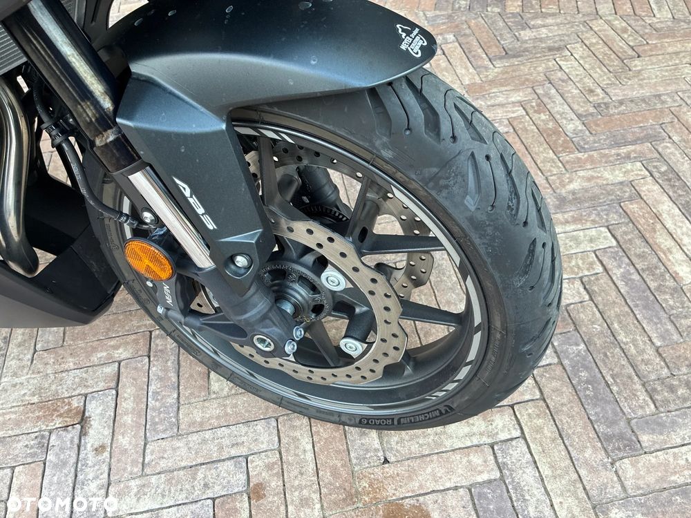 Honda CBR - 11