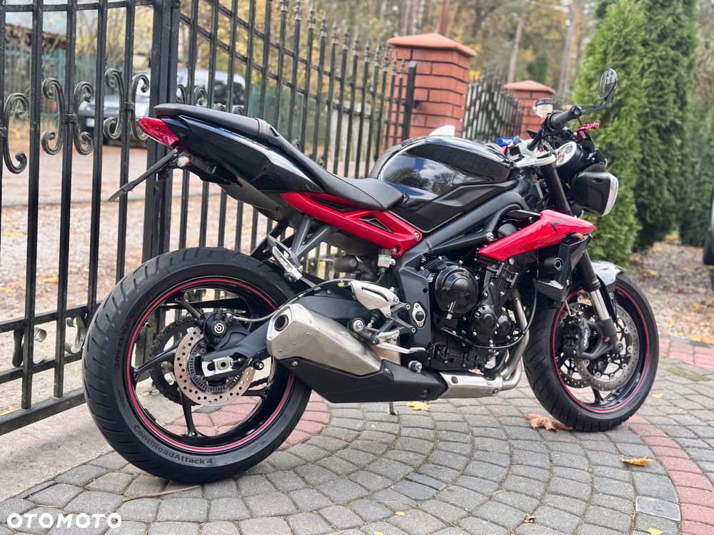 Triumph Street Triple - 4