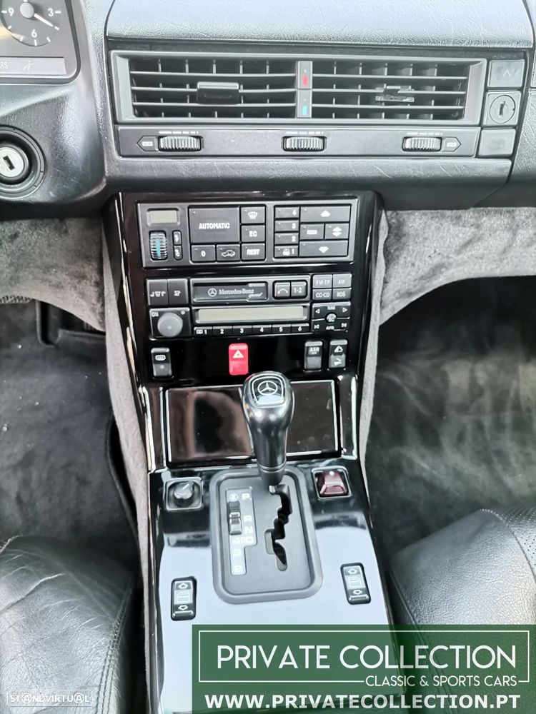 Mercedes-Benz SL 320 Standard - 31