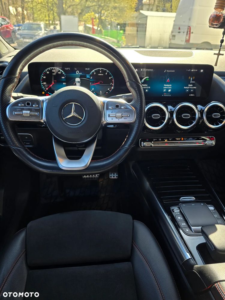 Mercedes-Benz GLA 200 AMG Line - 11
