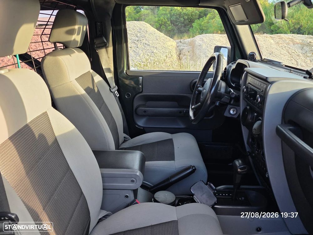 Jeep Wrangler 2.8 CRD ATX Sport - 6