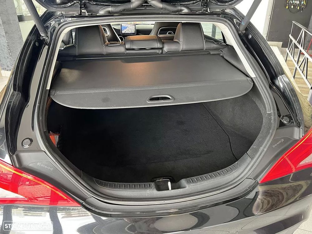 Mercedes-Benz CLA 180 d Shooting Brake - 24