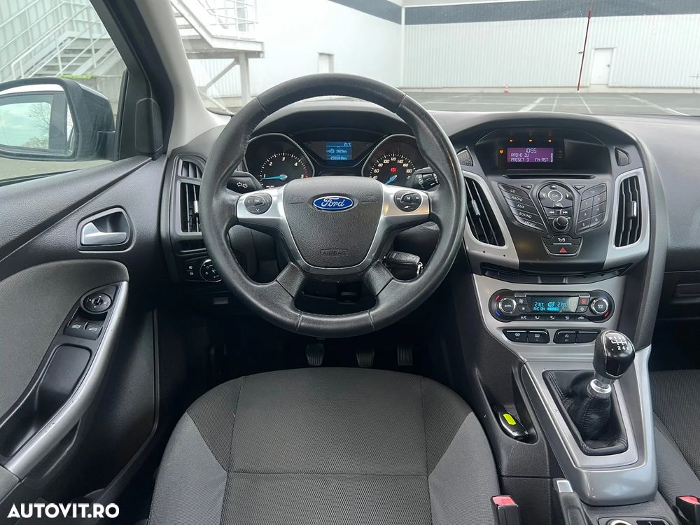 Ford Focus 1.6 TDCI DPF Titanium - 6