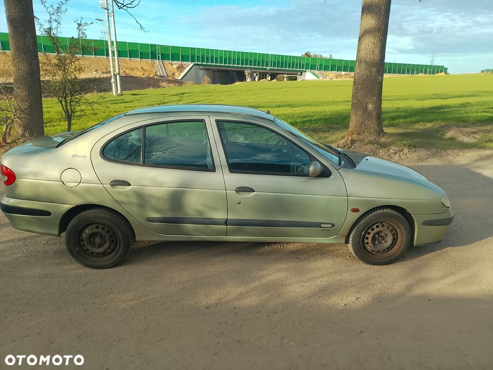 Renault Megane 1.4 16V Fidji - 2