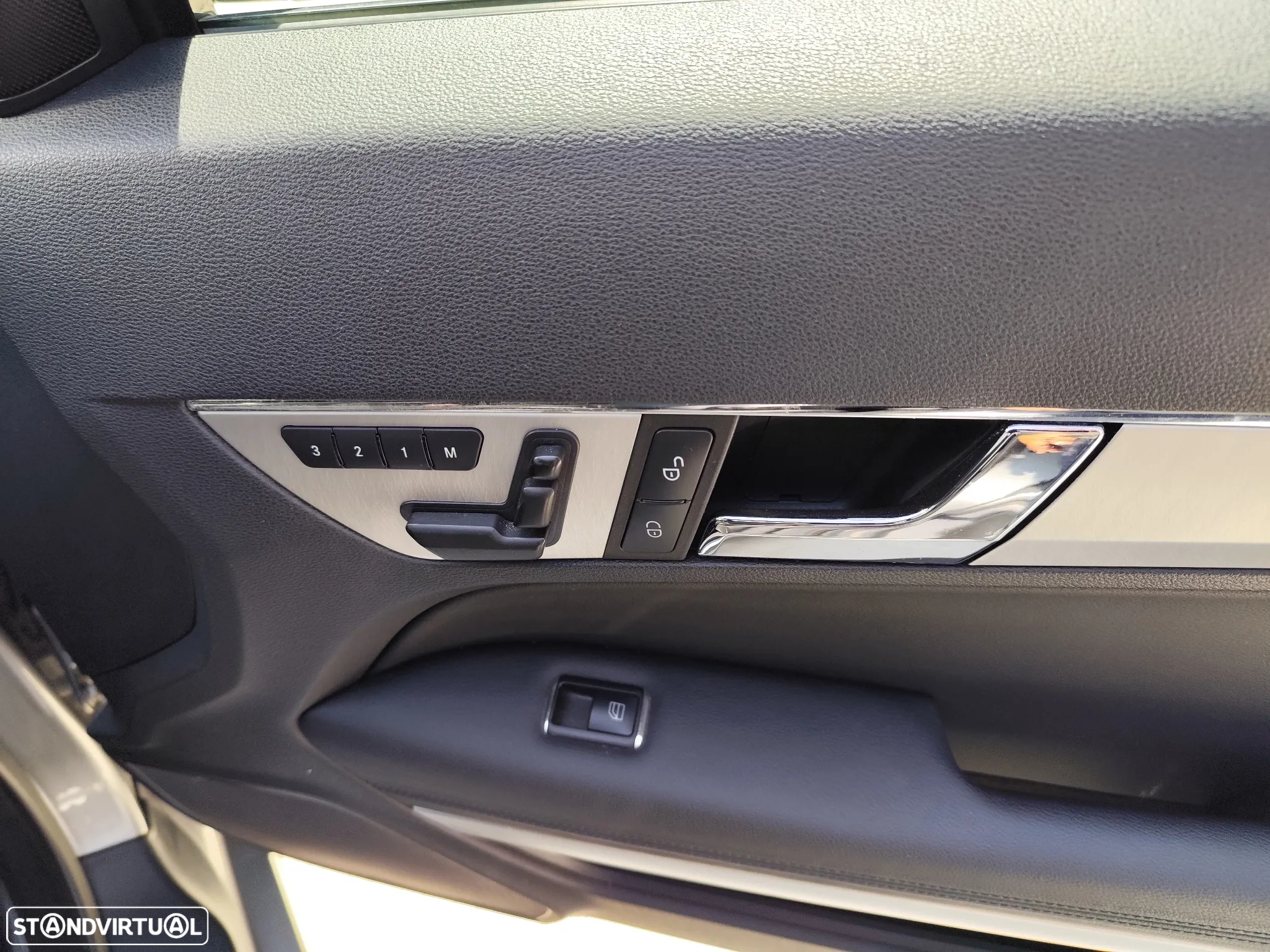 Mercedes-Benz E 350 CDi Avantgarde BlueEfficiency Auto - 17