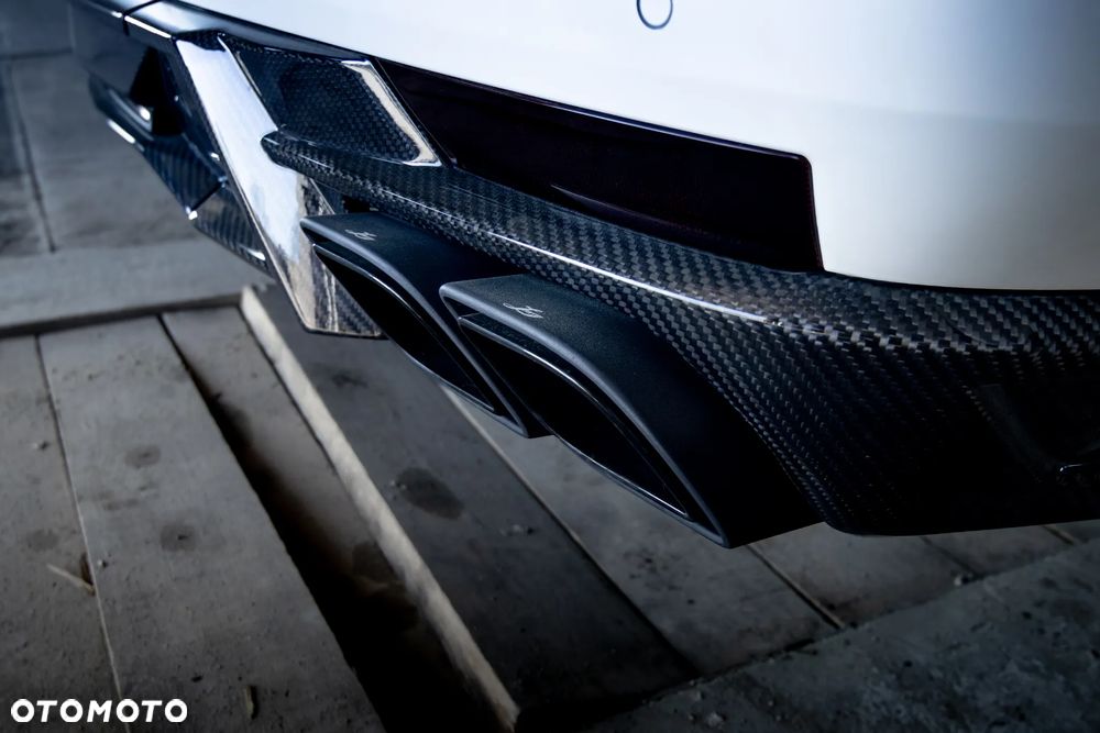 Cadillac Escalade - 4