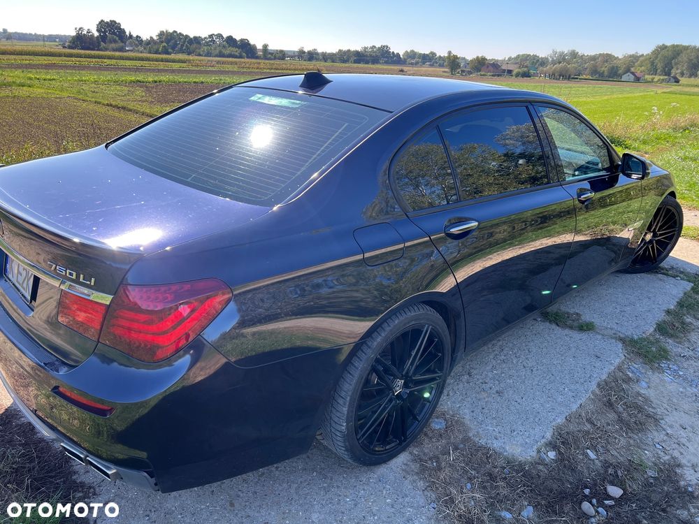 BMW Seria 7 750Li - 9