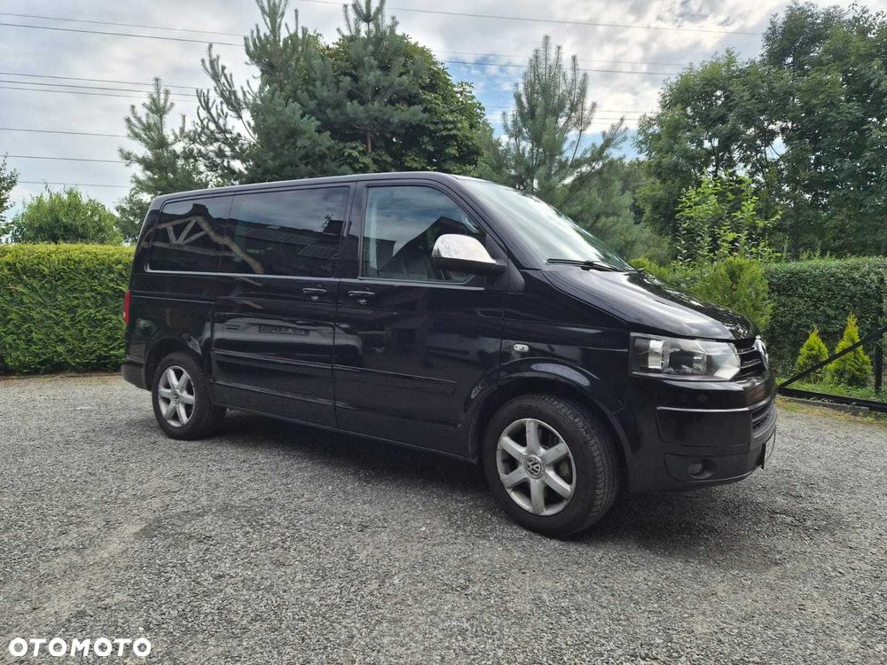 Volkswagen Caravelle - 1