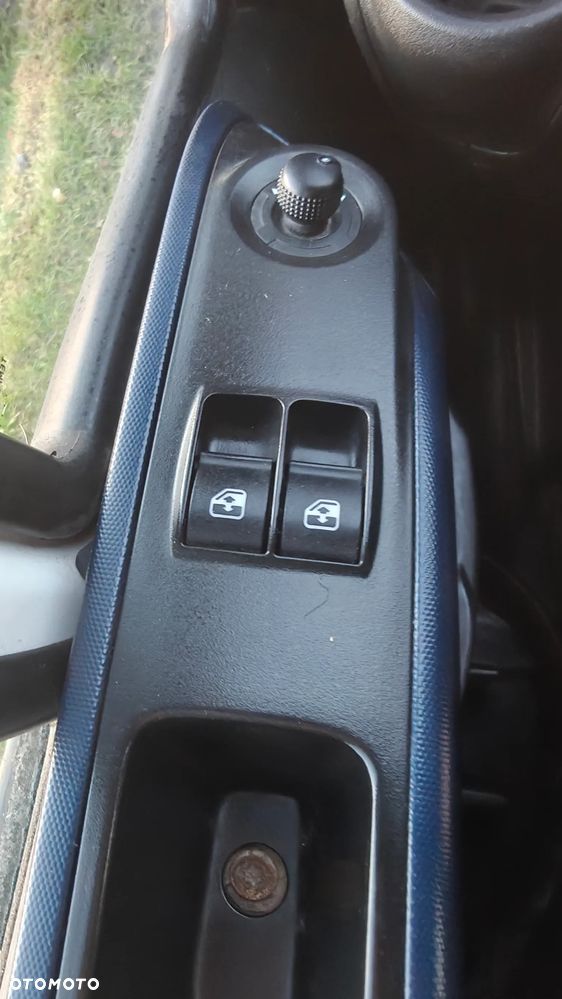 Iveco Daily 35C14  bliźniak brygadówka 7 osób - 20