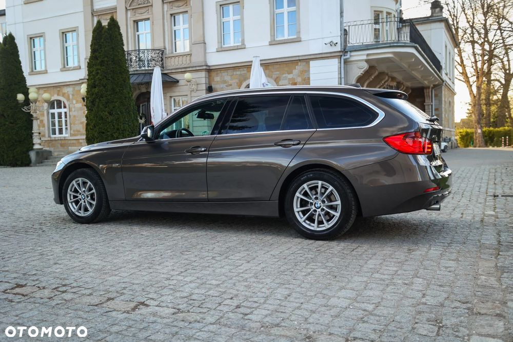 BMW Seria 3 320d Blue Performance Luxury Line - 14