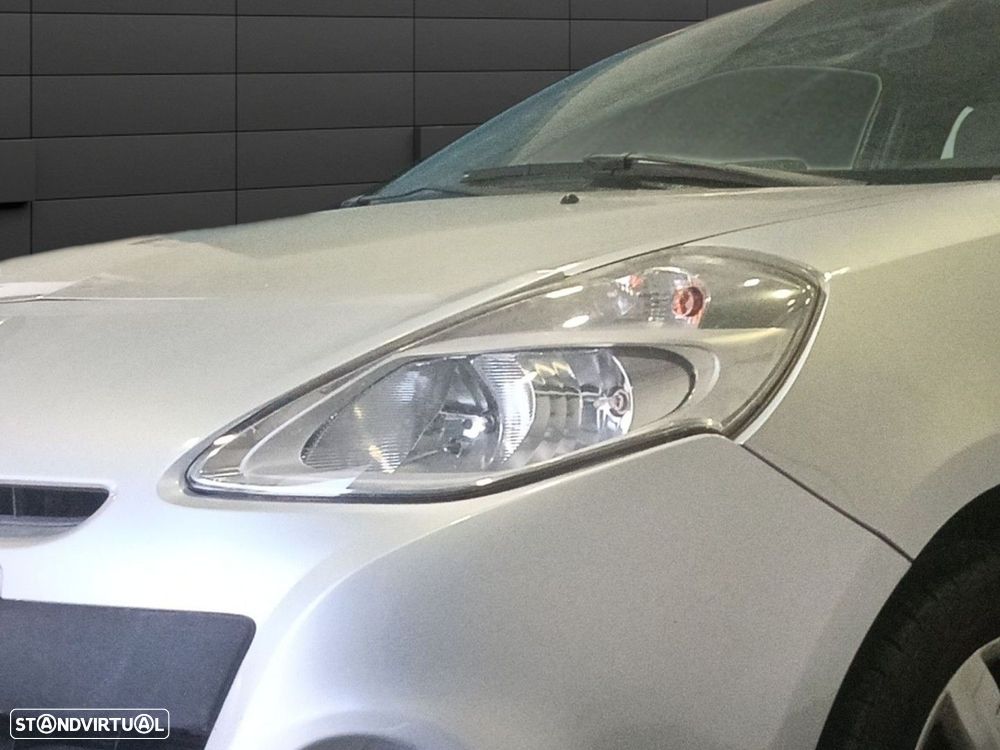 Renault Clio - 13