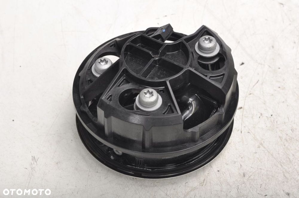 BMW X2 F39 ZAMEK ZNACZEK LOGO EMBLEMAT TYŁ 7436404 - 3