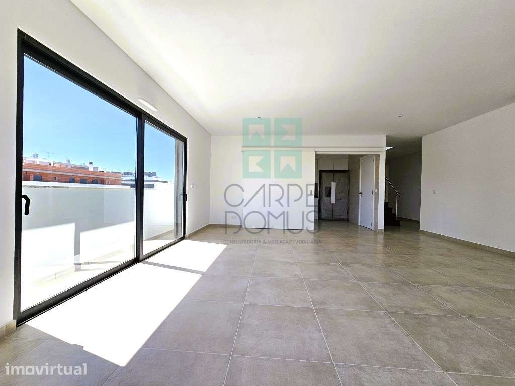 Apartamento T4 novo com 162,67m2, terraço no topo, garagem para 3 v... - Grande imagem: 5/33