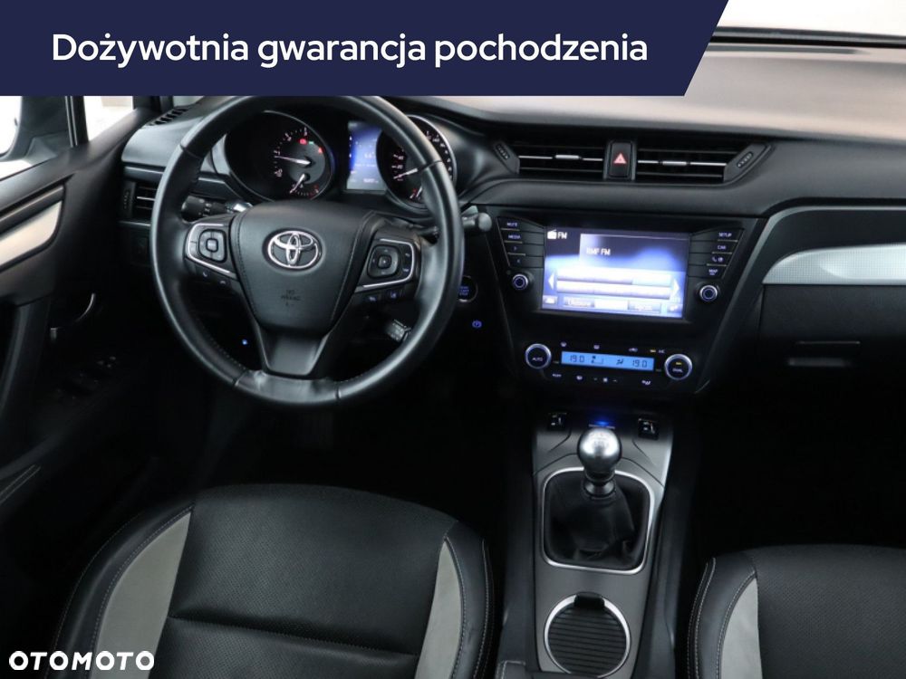 Toyota Avensis - 9