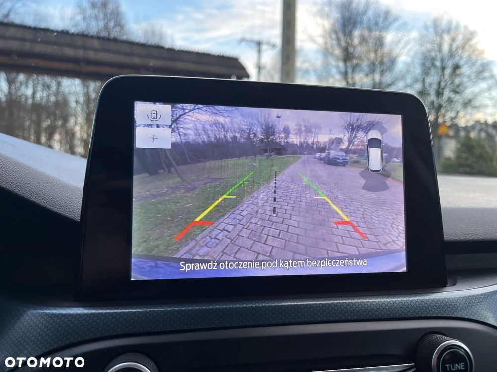 Ford Focus 1.0 EcoBoost Hybrid ACTIVE X - 25