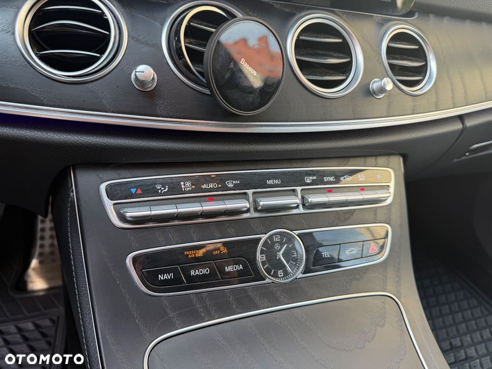 Mercedes-Benz Klasa E 220 d 4Matic All-Terrain 9G-TRONIC Exclusive - 20