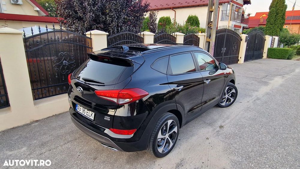 Hyundai Tucson 2.0 CRDI 4WD Automatik Premium - 36