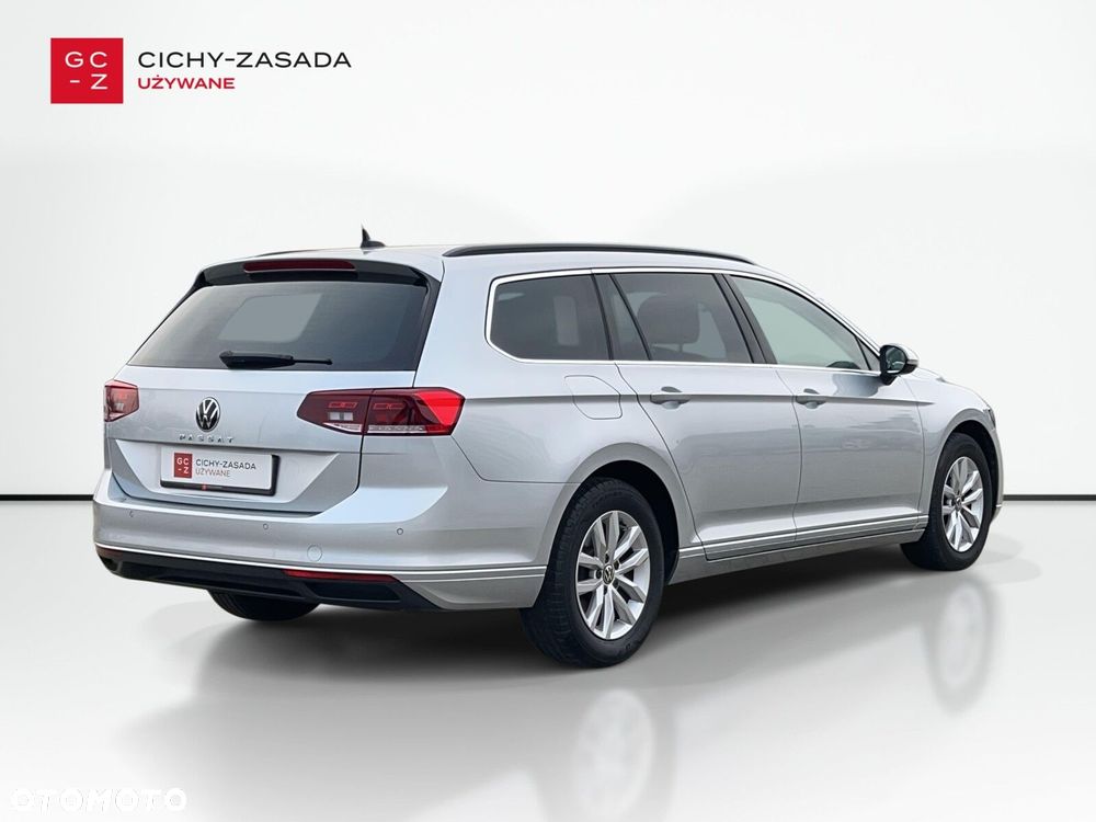 Volkswagen Passat - 5