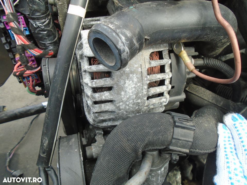 Alternator Audi A4 2.0 TDI CAG din 2010 - 1