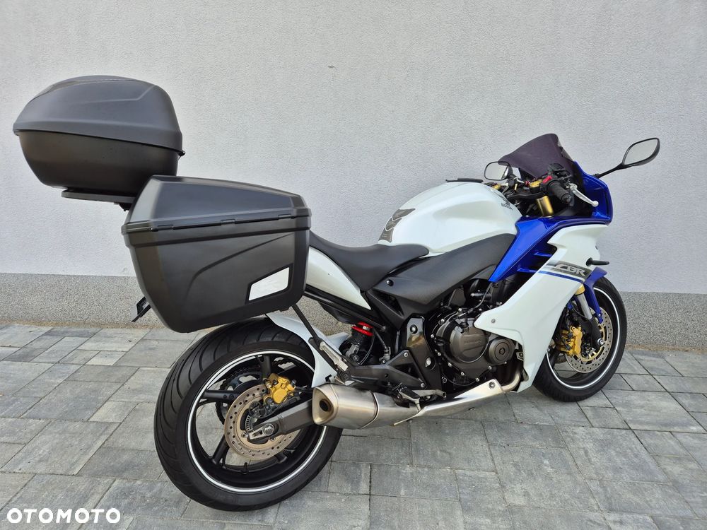 Honda CBR - 11