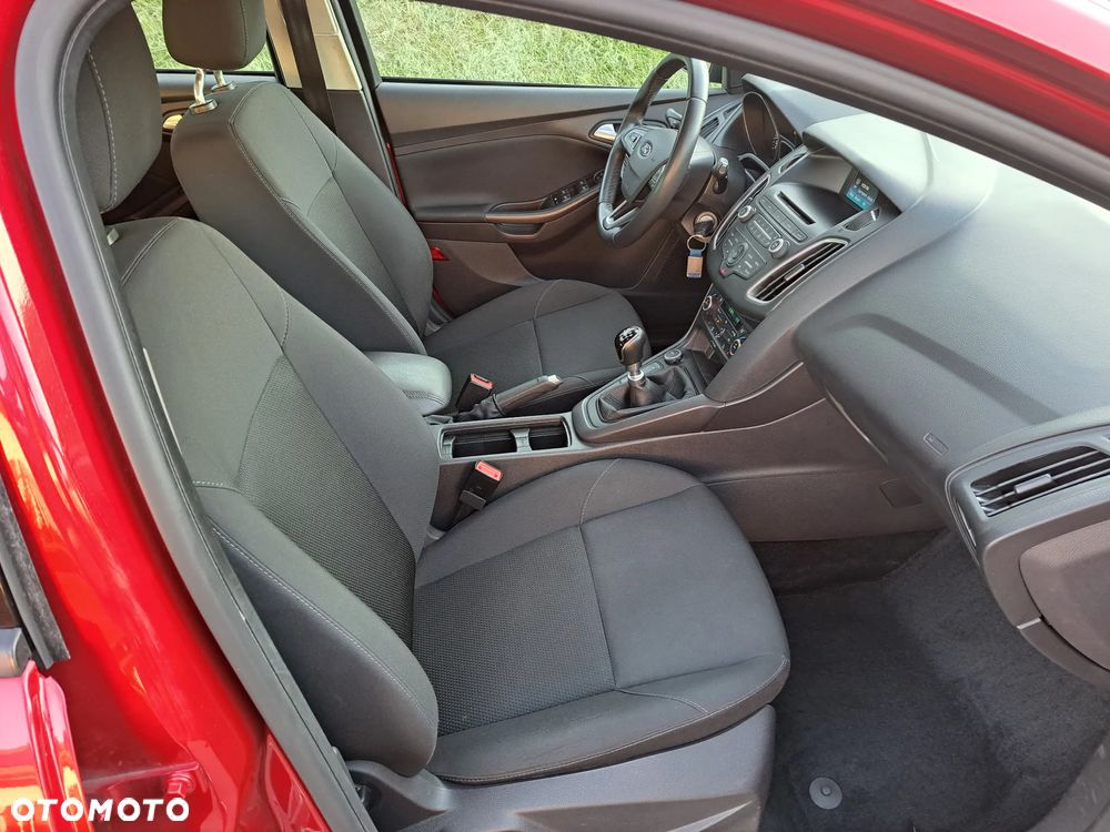 Ford Focus 1.5 EcoBoost Titanium ASS - 10
