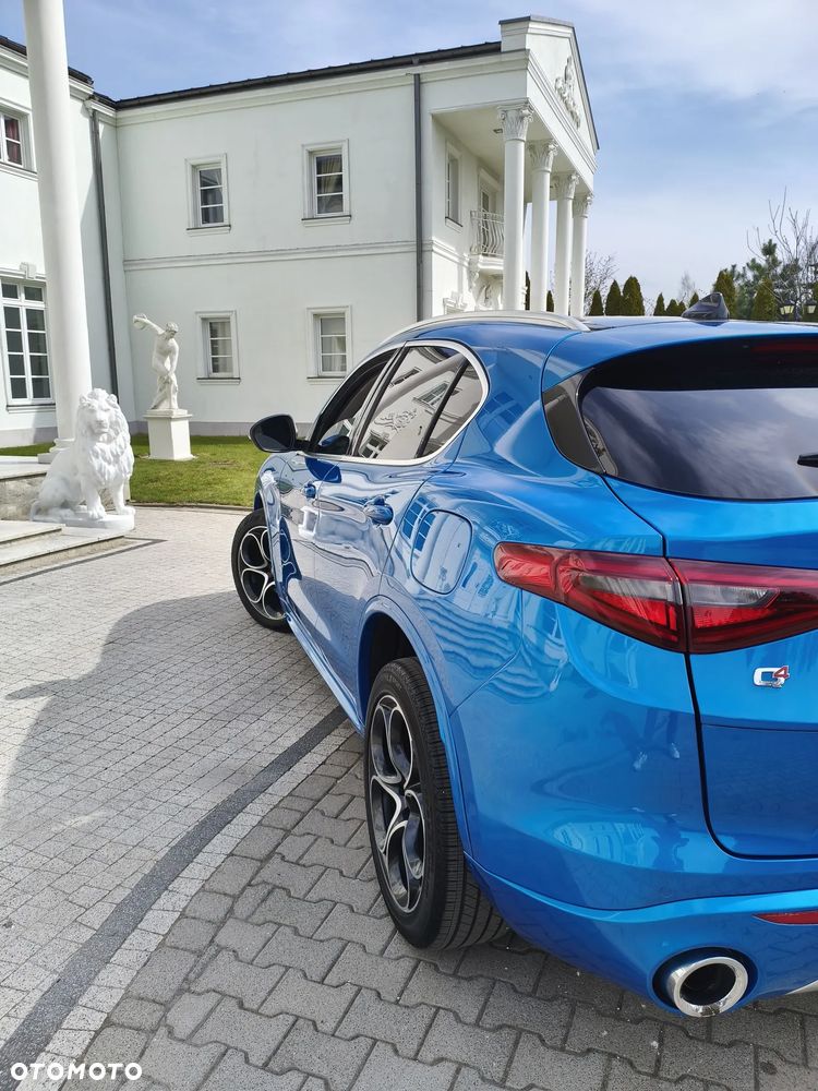 Alfa Romeo Stelvio 2.0 Turbo 16V AT8-Q4 Veloce Ti - 18