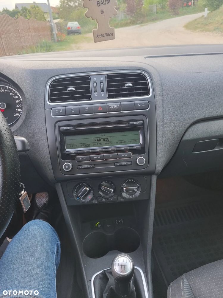 Volkswagen Polo 1.4 16V Comfortline - 14