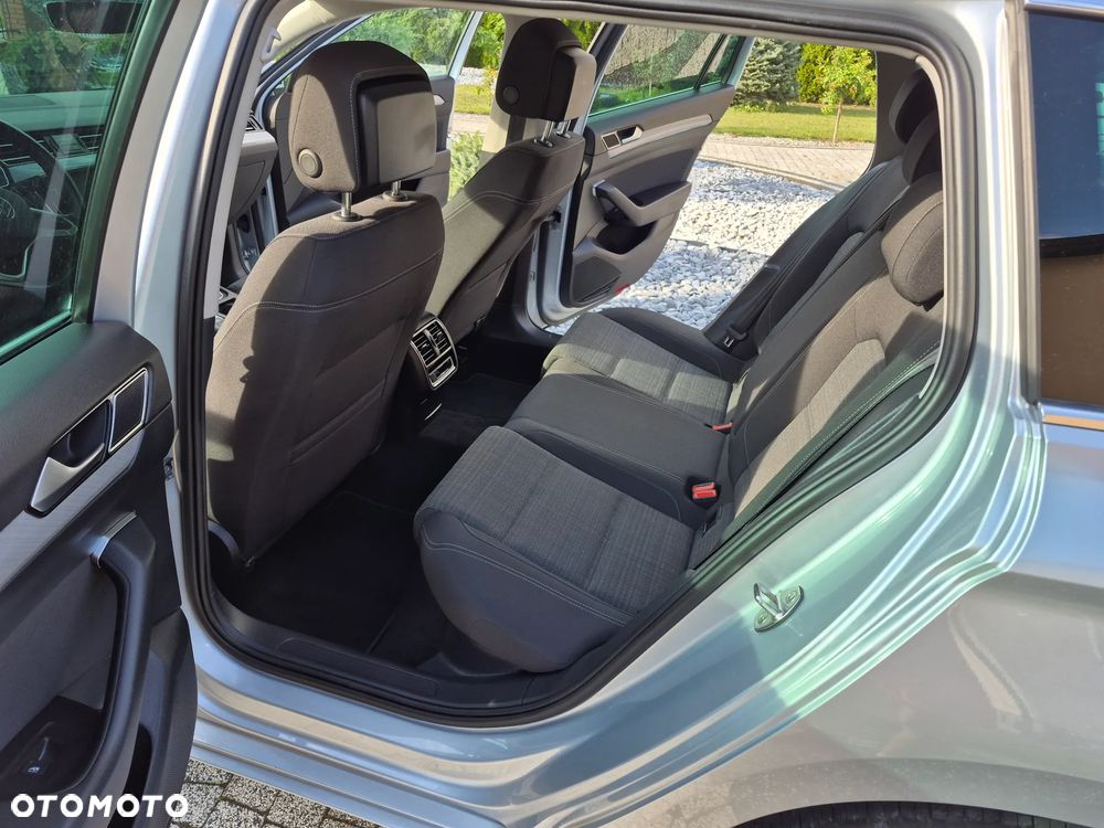 Volkswagen Passat 2.0 TDI EVO Business DSG - 13