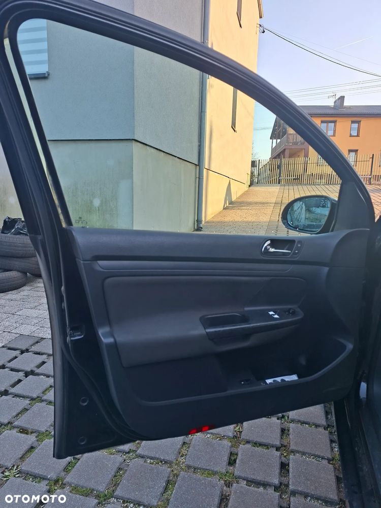 Volkswagen Golf 1.6 FSI Comfortline - 14