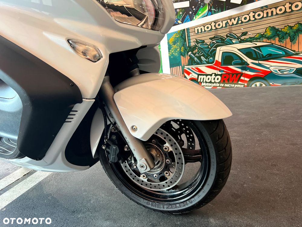 Suzuki Burgman - 6