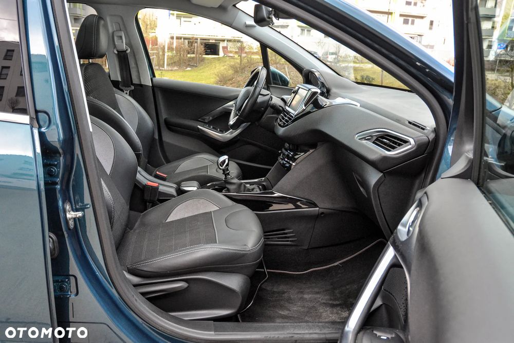 Peugeot 2008 - 11