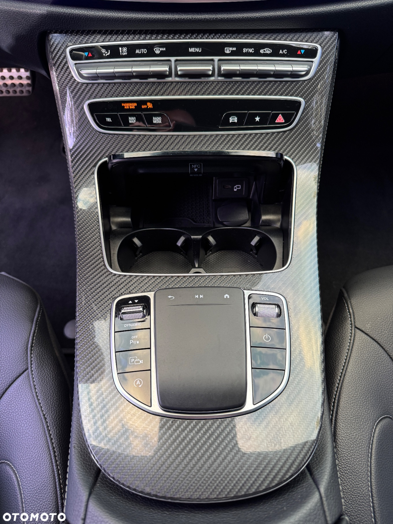 Mercedes-Benz CLS 300 d 4Matic 9G-TRONIC AMG Line - 25