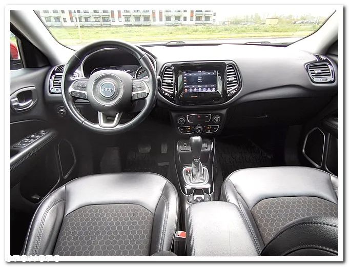Jeep Compass - 30